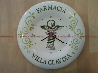 cod.art: or09 - Orologio in ceramica dipinto a mano in base alla richiesta del cliente. Ne vorresti uno simile? Invia una richiesta e riceverai il preventivo con le spese di spedizione.
